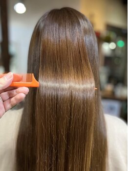 クローバー(CLOVER.)の写真/ダメージレスでもさら艶なストレートが叶う♪ツヤ感のあるしなやかな自然な仕上がりをぜひご体感ください◇