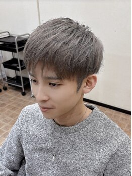 ブロウ(BLOW)の写真/【ダブルカラー¥12500】カットやパーマだけではない！インナーカラーやハイライトなどで立体感の演出も◎