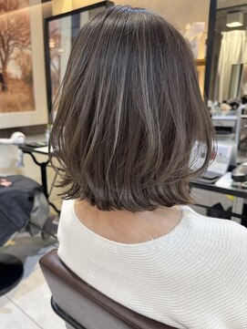 トルネード(TORNADO) 外ハネボブレイヤー　外国人風ボブ レイヤーボブ A0203