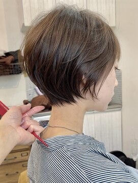 アイドットプラス 札幌大通り(i.+ODORI) 流し前髪顔周り簡単スタイリングショートボブヘア20代30代40代