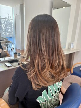 アトリーチェタ 田富店(ATTRICE) ロング/レイヤー/パーマ/巻き髪