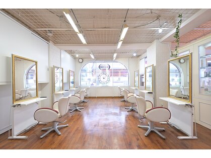ハリウッドビューティサロン ハリウッドハウス六本木店の写真