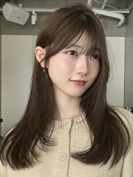 テクネ 天神大名(techne) 天神大名今泉ハッシュカットバタフライカットグレーアッシュヘア