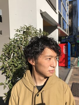 リバレッジ 広尾(Leverage) 外国人癖毛メンズパーマスタイル