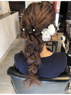 ギフト リビング(Gift Living) 結婚式＊ヘアアレンジ＊エルサヘアー