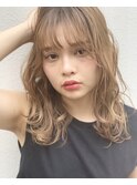 外国人風セミディスタイル