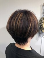 ウィーク 梅田(UiiC)&nbsp;美シルエット　くびれショート