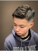 スキンフェードバーバースタイル
