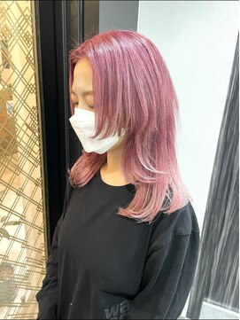 ファイブバイジエクト 堀江(FIVE by The Ect) 【人気ハイトーンカラー☆】デザインミディアムウルフヘアー☆