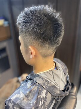 バーバーバー 四谷(BARBER-BAR) 大人の刈り上げスタイル