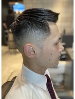 フランクスバーバー アンド ビアークラブ(FRANK'S BARBER and BEER CLUB) スキンフェードグラデーションアップバンクバズカット　I