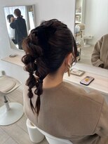 シュエット(Chouette)&nbsp;ツインポニーアレンジ/結婚式/二次会