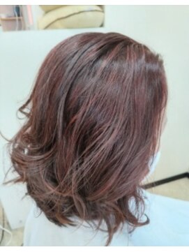 エイチ エアー ダヴ H air DAV調布北口 白髪ぼかしハイライト　赤メッシュ