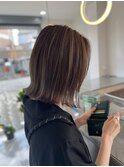 くすみベージュ