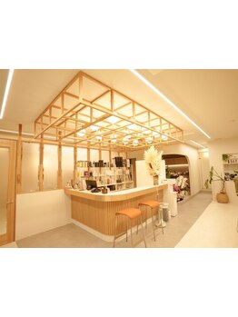 ケアの行き届いた美髪でワンランク上の洗練スタイルへ！大人女性の魅力を引き出してくれる本命サロン♪