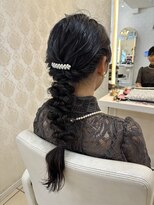 フレア(FLAiR) 結婚式お呼ばれヘア大人編みおろしスタイル