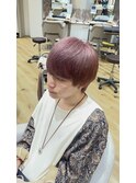 ピンクベージュ