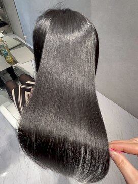 ルミス 銀座(Lumis) ストレートスタイル/艶髪/髪質改善/縮毛矯正/銀座/東銀座