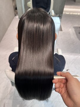 ルミス 表参道(Lumis) ストレートスタイル/艶髪/髪質改善/縮毛矯正/銀座/東銀座