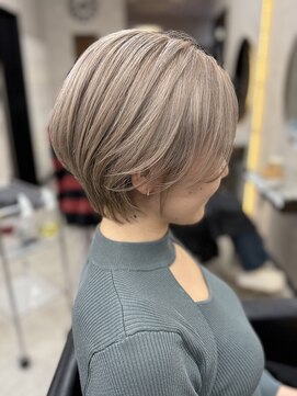 ルノン シェリー(LUNON cheliy) 黒髪クラゲヘアーオリーブグレー小顔ココアベージュ