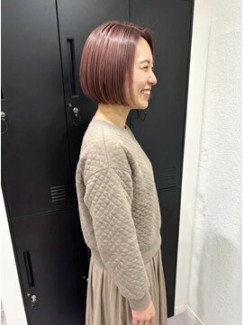 ティルヘアー(TiLL HAIR) 艶ボブ　白髪ぼかし　淡いピンク