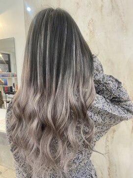 ラビス(Lovis) ミディアム/暗めカラー/デザインカラー/フェイスフレーミング