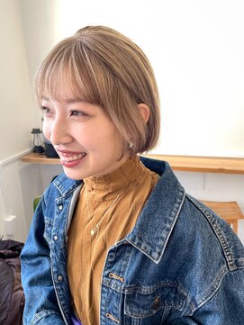 エイト(eight) ハイトーンベージュ×ボブ
