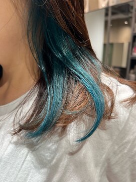 ロカリタ キョウト 河原町三条店(ROCAReTA kyoto) シアン×グリーン