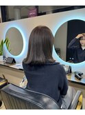 ミディアム×オリーブグレージュ×外はねロブ×ナチュラルカラー