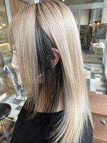 ラグーン(LAGOON)&nbsp;おしゃれ見え/ブリーチカラー/インナーカラー/イヤリングカラー