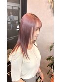 ピンクベージュ