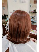 外ハネ ミディアムボブ