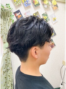 黄ぐまくん美容室 メンズ フェザーパーマ