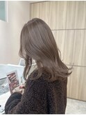 柔らかくすみベージュ