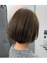 ジエクトアイロ 江坂駅前 似合わせショート/フェザーショート/細めハイライト