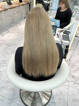 ロンドルピナス 小倉(Lond Lupinus) ブルーブラック/ワイドバング/美髪のススメ/外ハネボブ/北九州