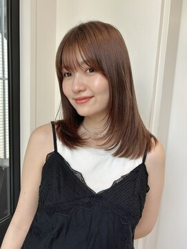 ローネス(LONESS) ミディアムレイヤー　レイヤーカット  ブラウンベージュ