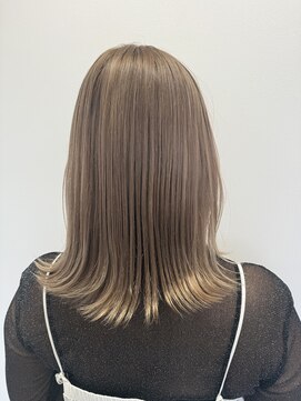 ロンドルピナス 小倉(Lond Lupinus) ミディアムヘア暗めカラー/デザインカラー/フェイスフレーミング