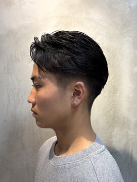 エリマ 調布(elima) 調布メンズパーマニュアンスパーマフェザーパーマセンターパート