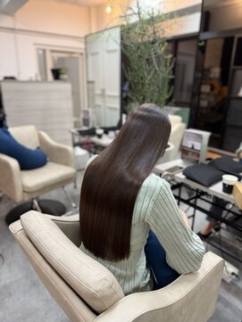 シシ 新宿(She 2.) 美髪矯正