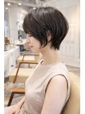 白髪ぼかし丸みくびれショート