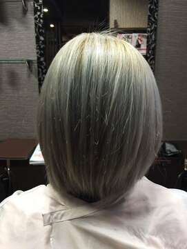 コーボ 柏(COVO) 【ＣＯＶＯ柏/かめ姉】 ホワイティ-ボブ