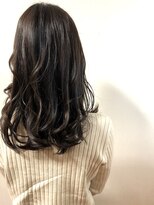 クルーブラン(CouLeur blanc) 嫌な赤みを抑えたマットベージュカラー！