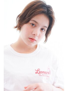 ネオリーブ チロル 横浜西口店(Neolive CiroL.) クセ毛でも◎ゆるウェーブのミニボブ　ハイライト