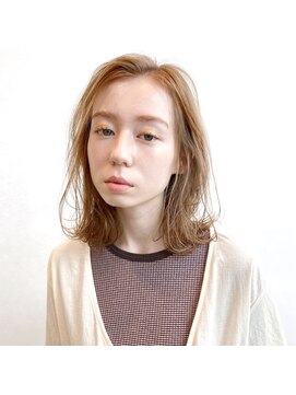 クーラ(Cura) *コテ巻き風ニュアンスパーマ・オレンジブラウン