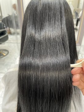 エスカーラ 表参道(THE ESCALA) @aidaman321/ゆるふわロング/センターパート/スイートAライン