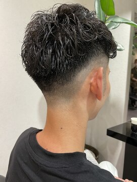 トイロ 中目黒(Toiro) ナチュラルフェード×パーマ　SAKANASHI