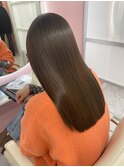 縮毛矯正で癖毛知らずのうるつや髪に♪
