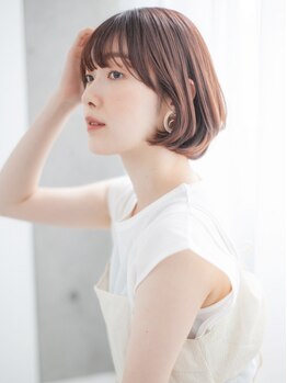 ナオキ ヘアー ドレッシング 渋谷(NAOKI HAIR DRESSING)の写真/肌にも髪にも優しい上質な薬剤を使用し、最高級の技術で施術します！ツヤ髪でさらに美しく！