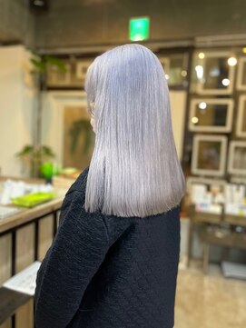 コニ(Coni) 【和田寧々】ホワイトシルバー